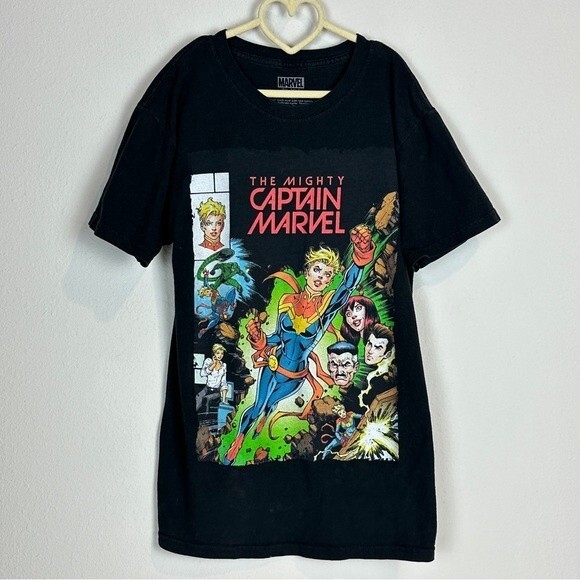 Captain Marvel Black Graphic T-shirt Short Sleeve S - Picture 1 of 6